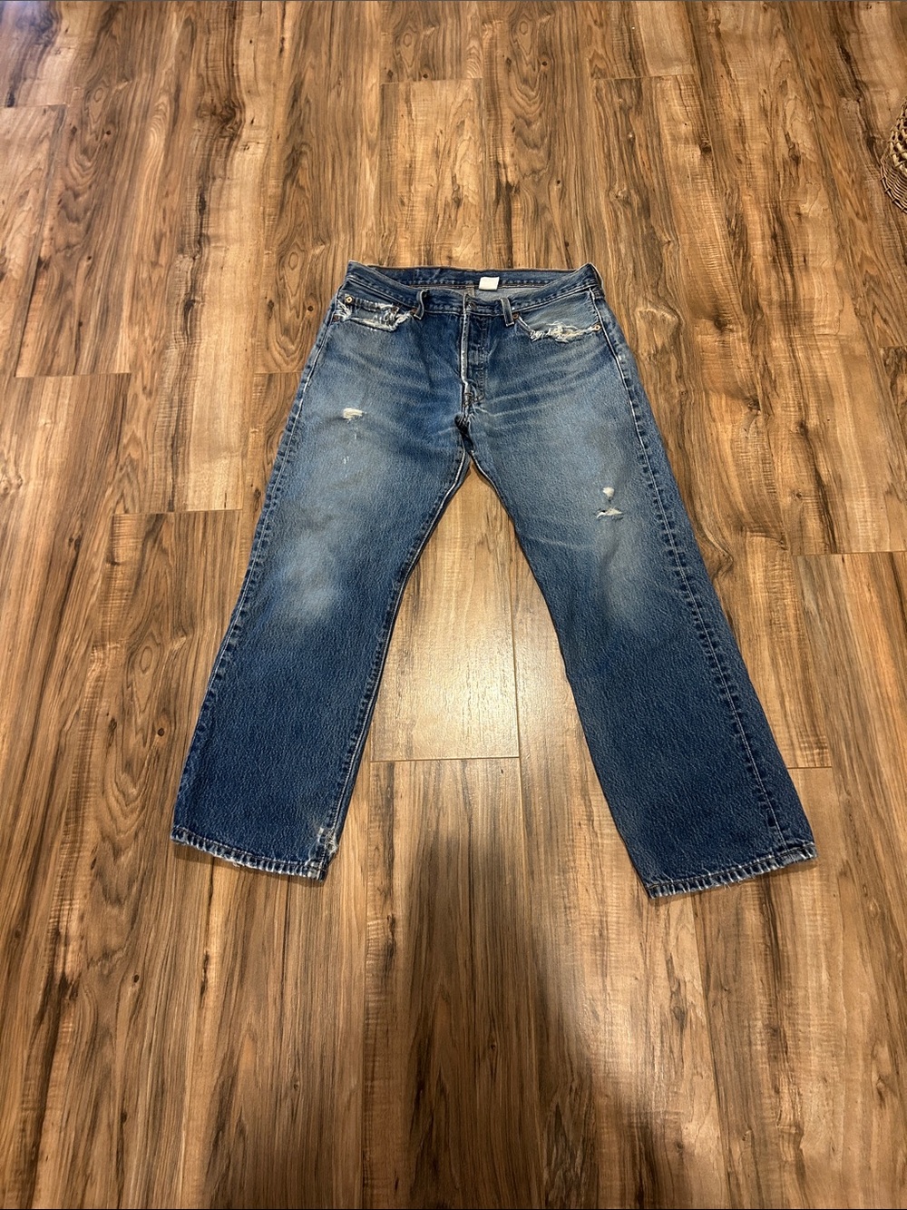 Levi's Men's Relaxed Fit Distressed Blue Denim Jeans
